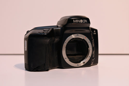 Minolta 5XI - 35mm SLR Camera