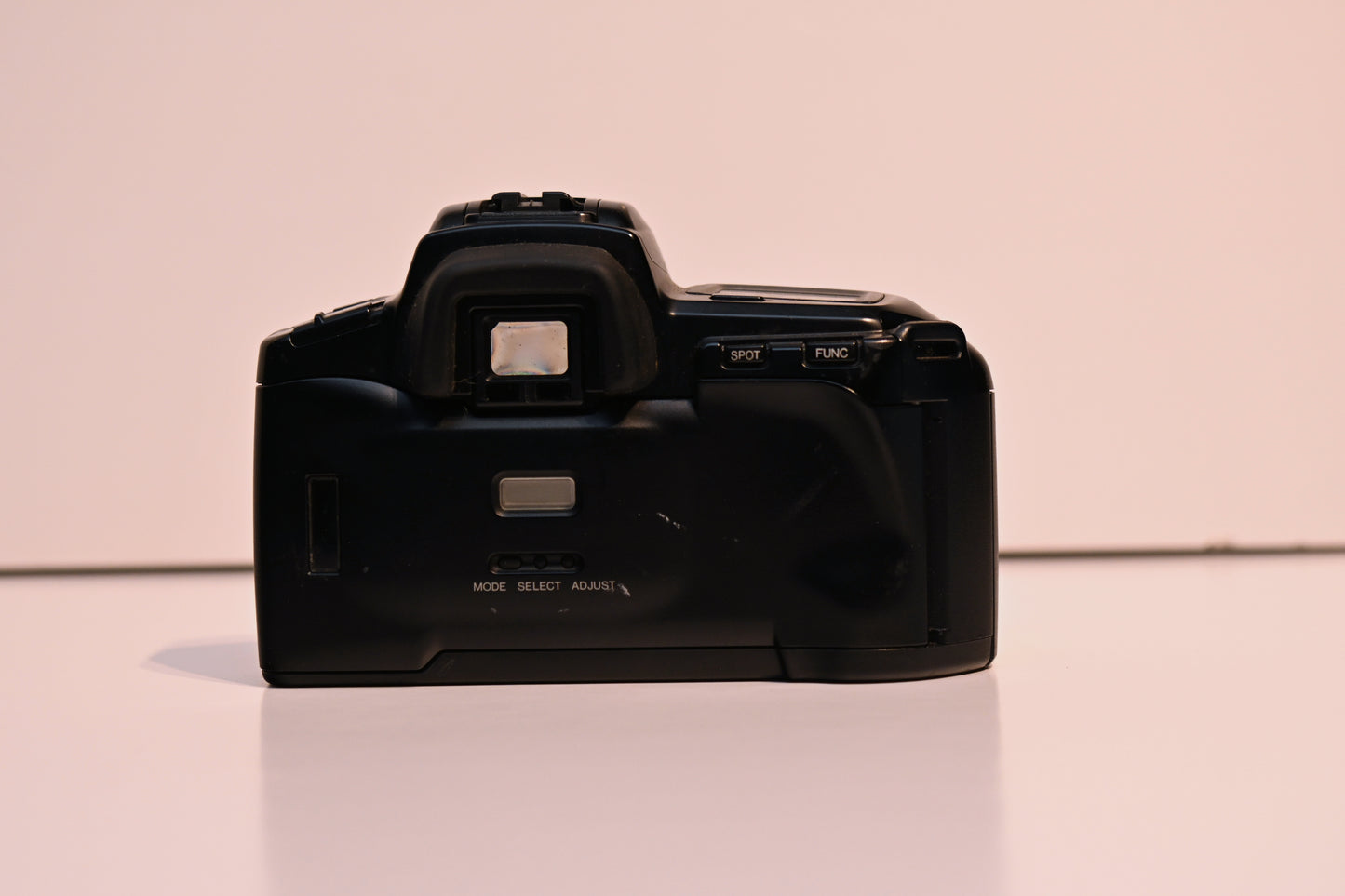 Minolta 5XI - 35mm SLR Camera