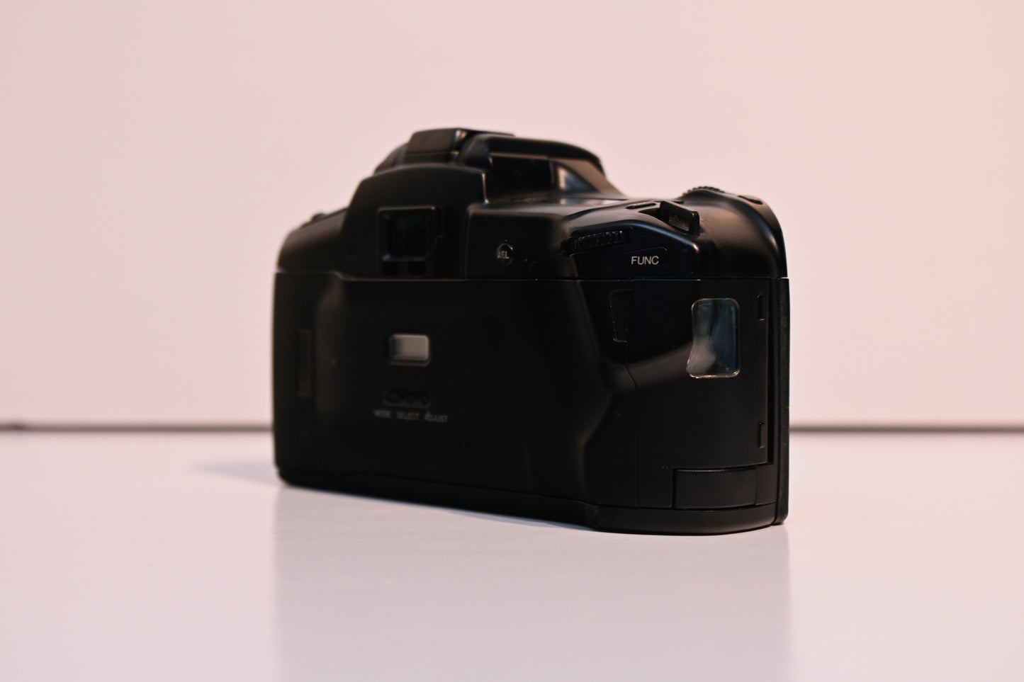 Minolta 7XI - 35mm SLR Camera