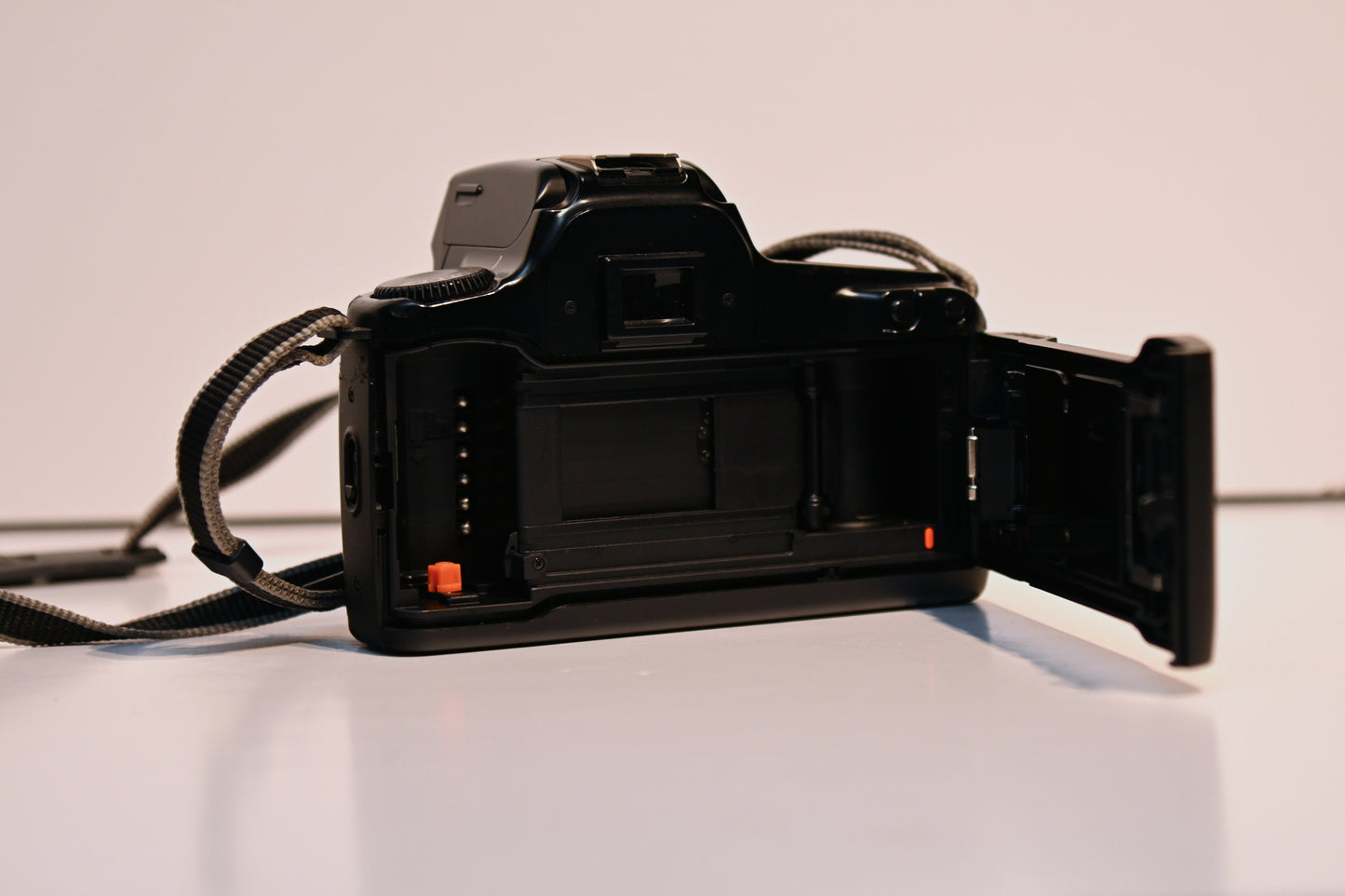 Canon Eos 1000 S - 35mm SLR